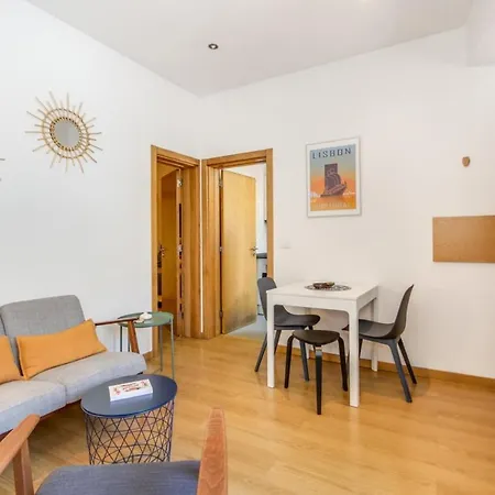 Guestready - Cream And Wood In Alcantara Apartment