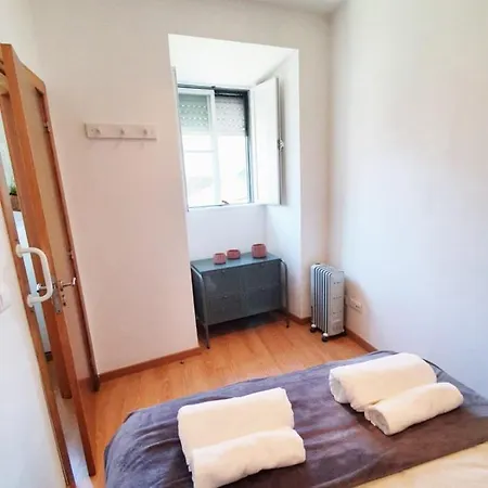 Apartment Guestready - Cream And Wood In Alcantara Lisbon
